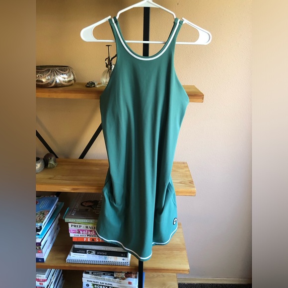 Vuori Volley Dress in Cactus - Size Small - Picture 3 of 4